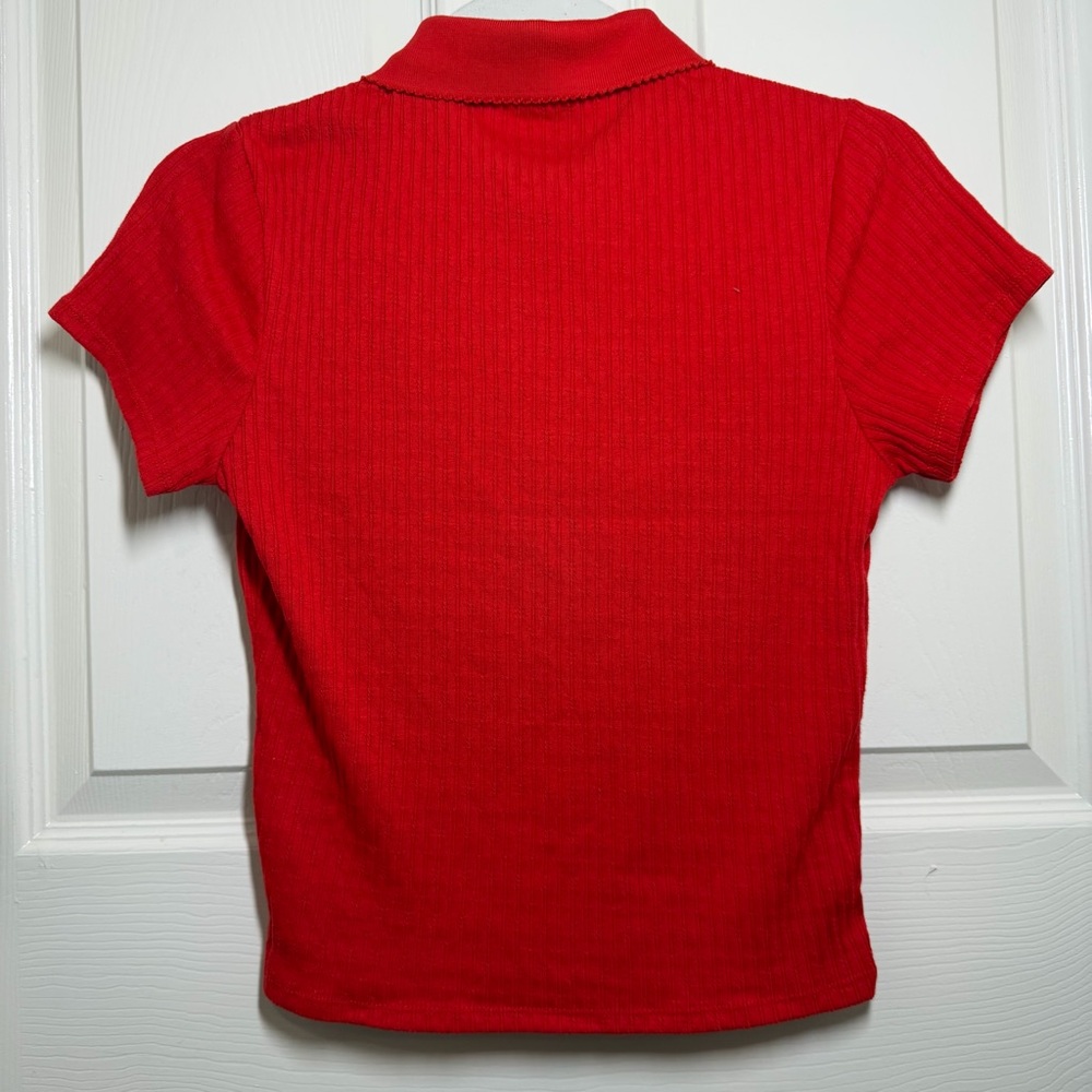 Red Collared Button-Up Top - Picture 7 of 9